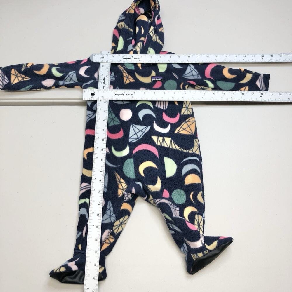 PATAGONIA Infant Micro D Fleece Bunting Suit 3-6M Crescent Moons Mirage Navy - Picture 3 of 12